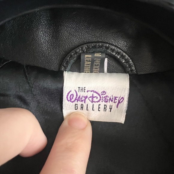 1996 Limited Edition Cruella de Vil Leather bomber jacket - Picture 6 of 17